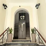 Anthony House, Anthony Floor 3, Castro Pretorio Apartment *