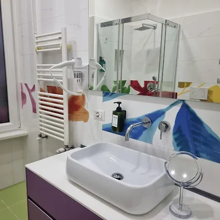 Anthony House, Anthony Floor 3, Castro Pretorio Apartment