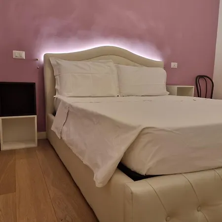 Anthony House, Anthony Floor 3, Castro Pretorio Apartment *