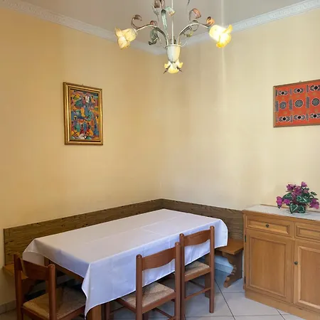 Anthony House, Anthony Floor 3, Castro Pretorio * Rome