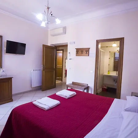 Anthony House, Anthony Floor 3, Castro Pretorio Apartment