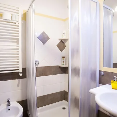 Anthony House, Anthony Floor 3, Castro Pretorio Apartment *