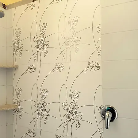 Anthony House, Anthony Floor 3, Castro Pretorio Apartman