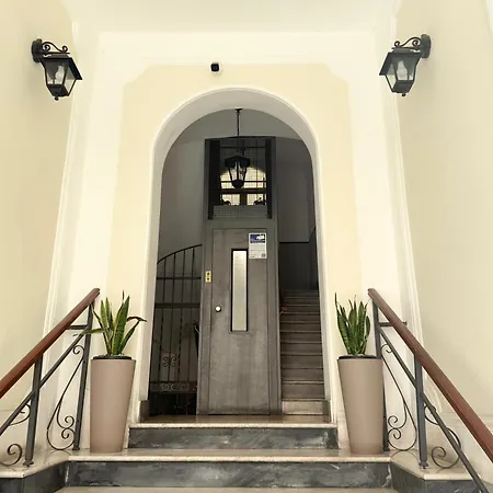 Anthony House, Anthony Floor 3, Castro Pretorio Apartman *